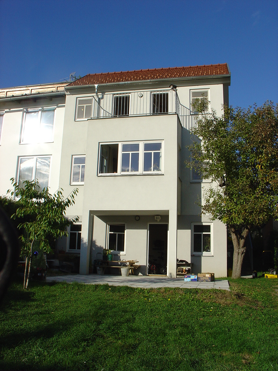 Haus J